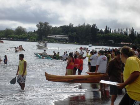 Crowds at Outrigger races in Hilo